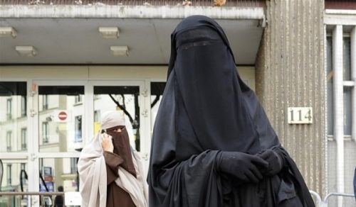 To Defend the Right of Muslim Women to wear the &quot;Niqab&quot; is a Duty