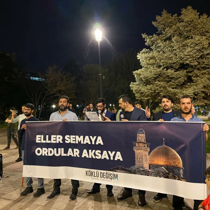 Click to enlarge image Gaziantep_TR_AKSA_Protest_2022_04_Pics_1.jpg