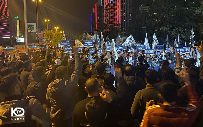 Click to enlarge image Istanbul_TR_AKSA_Protest_2022_04_Pics_1.jpg