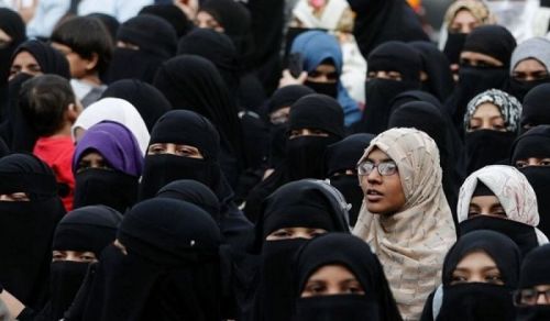 L&#039;interdiction du Niqab au Kirghizstan est une tentative désespérée du régime laïque de réprimer la montée de l&#039;identité islamique au sein de la population