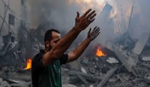 Enyi Waislamu: Mnaona Jinai za Mayahudi kwenye Kivuko cha Rafah, Gaza na kwa hakika Palestina yote.  Na Watawala Hawapeleki Jeshi kwa ajili ya Kunusuru; Badala yake Wanapuuza Mistari yao Mekundu! Wameridhika na Upatanishi wa Marekani na Wafuasi wake!
