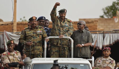 Akiwa Amevalia Vazi la Fedheha na Aibu, kwa Amri Kutoka Amerika, Al-Burhan Anatafuta Kusawazisha Mambo na Umbile la Kiyahudi