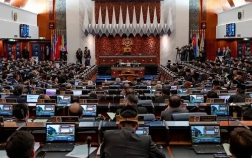 Demokrasi, İnançlarımızı ve Mezheplerimizi Tanımlama ve Belirleme Yetkisini İnsanlara Verir!