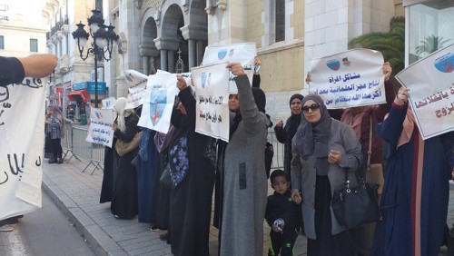 Tunus Vilayeti Kadın Kolları: ‘’Kadına Karşı Şiddeti Yok Etme Yasası’’ Etkinlikleri Merhametli Görünse de aslında içeriden yıkıcıdır.